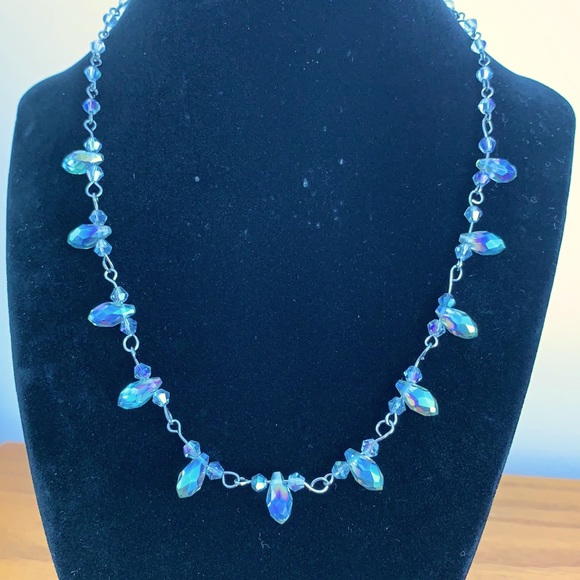 🌺Beautiful crystal antique finish necklace🌺 - Picture 4 of 8